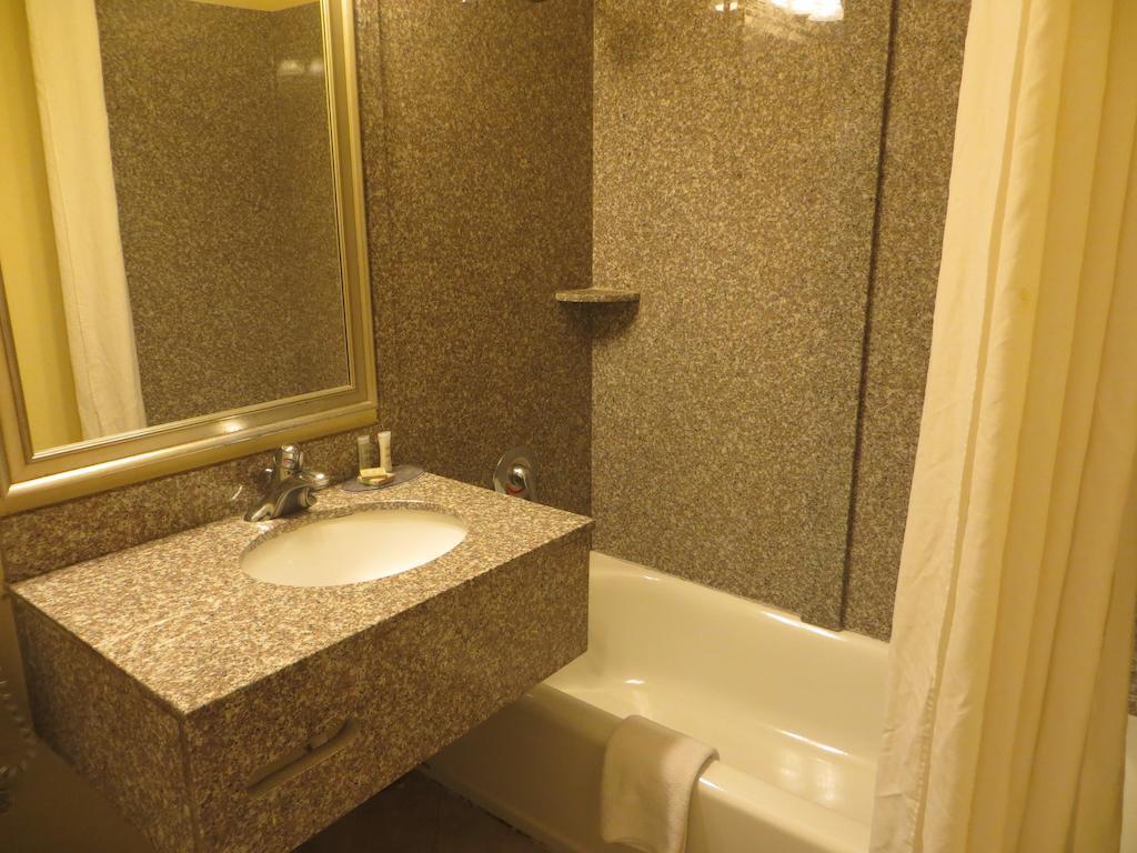 Super 8 By Wyndham Chicago Northlake O'Hare South Chambre photo
